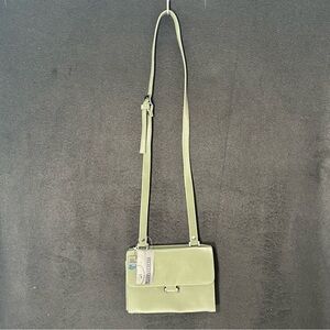 Women's Olive Green Shoulder Bag Purse New With Tags - Relativity